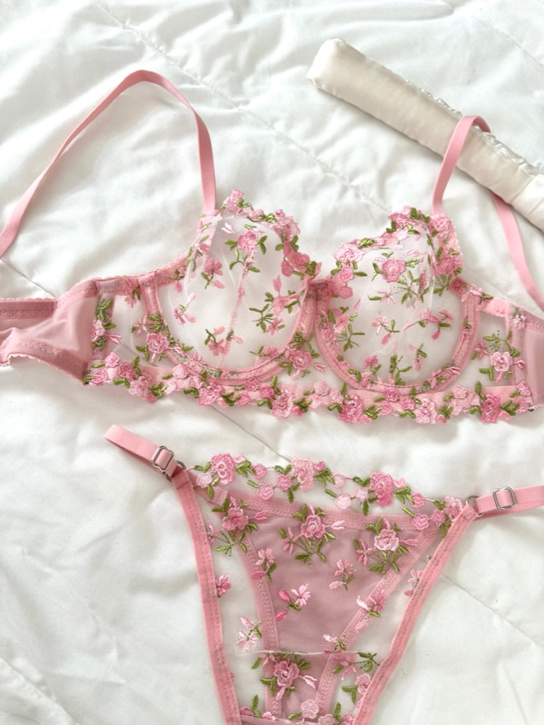 Robin Pembe Bralet Takım.