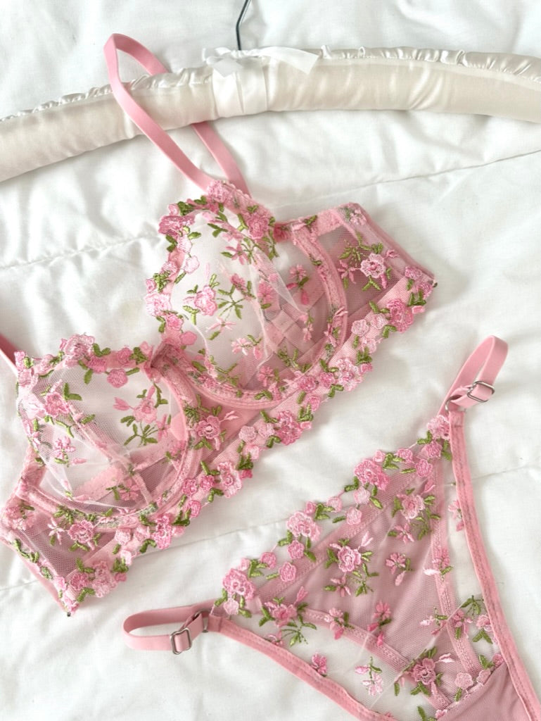 Robin Pembe Bralet Takım.