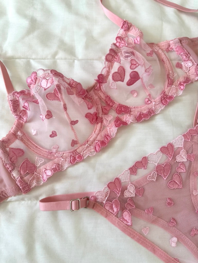 Shay Pembe Bralet Takım