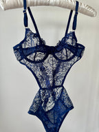 Peony Lacivert Bodysuit.