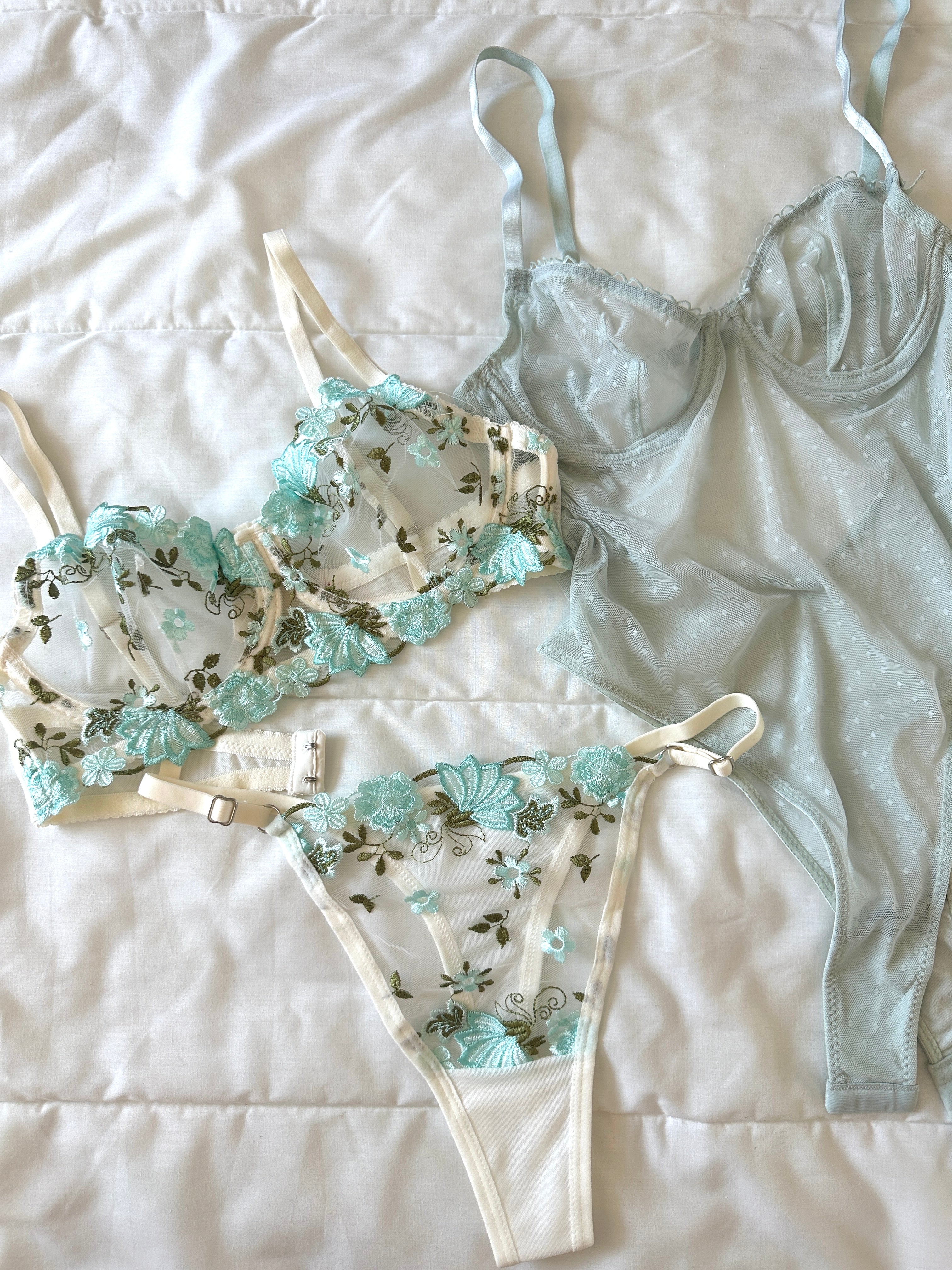 Beyaz Lily Bralet Takım