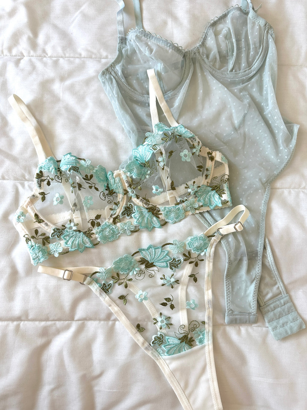 Beyaz Lily Bralet Takım