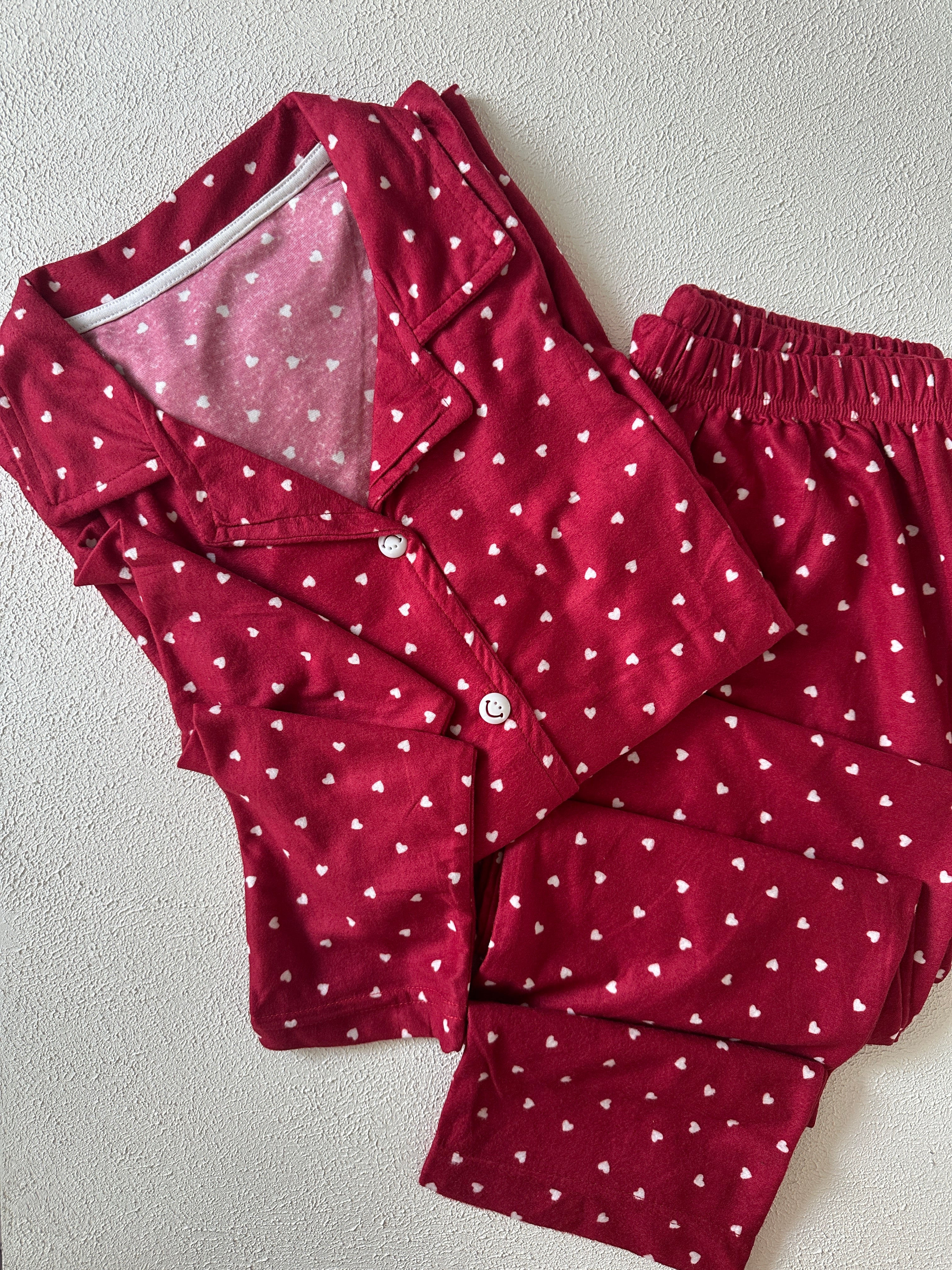 Kırmızı Puantiyeli Pijama Takımı
