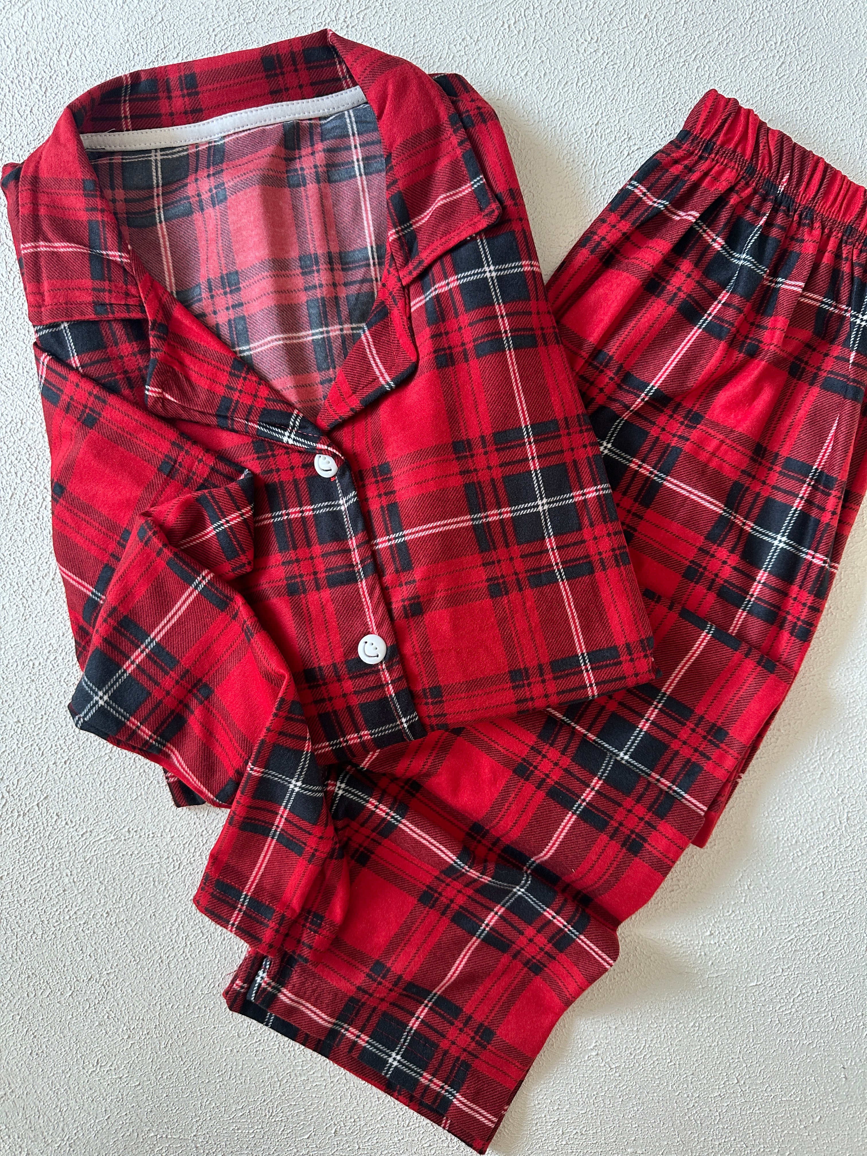Kırmızı Ekoseli Pijama Takımı