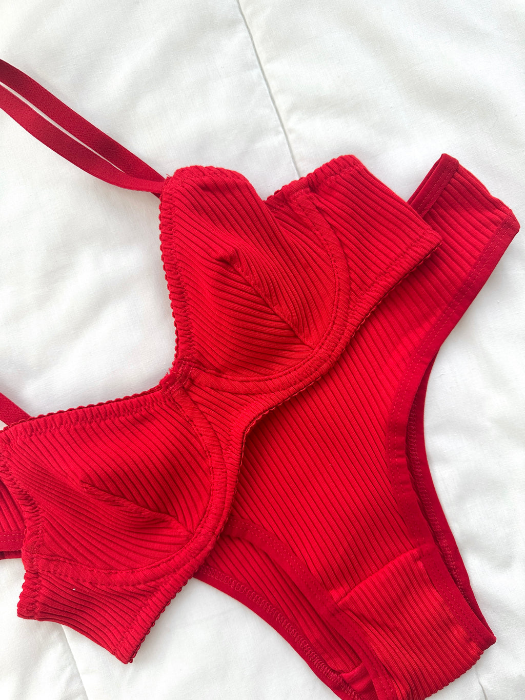 Dali Kırmızı Soft Balenli Takım