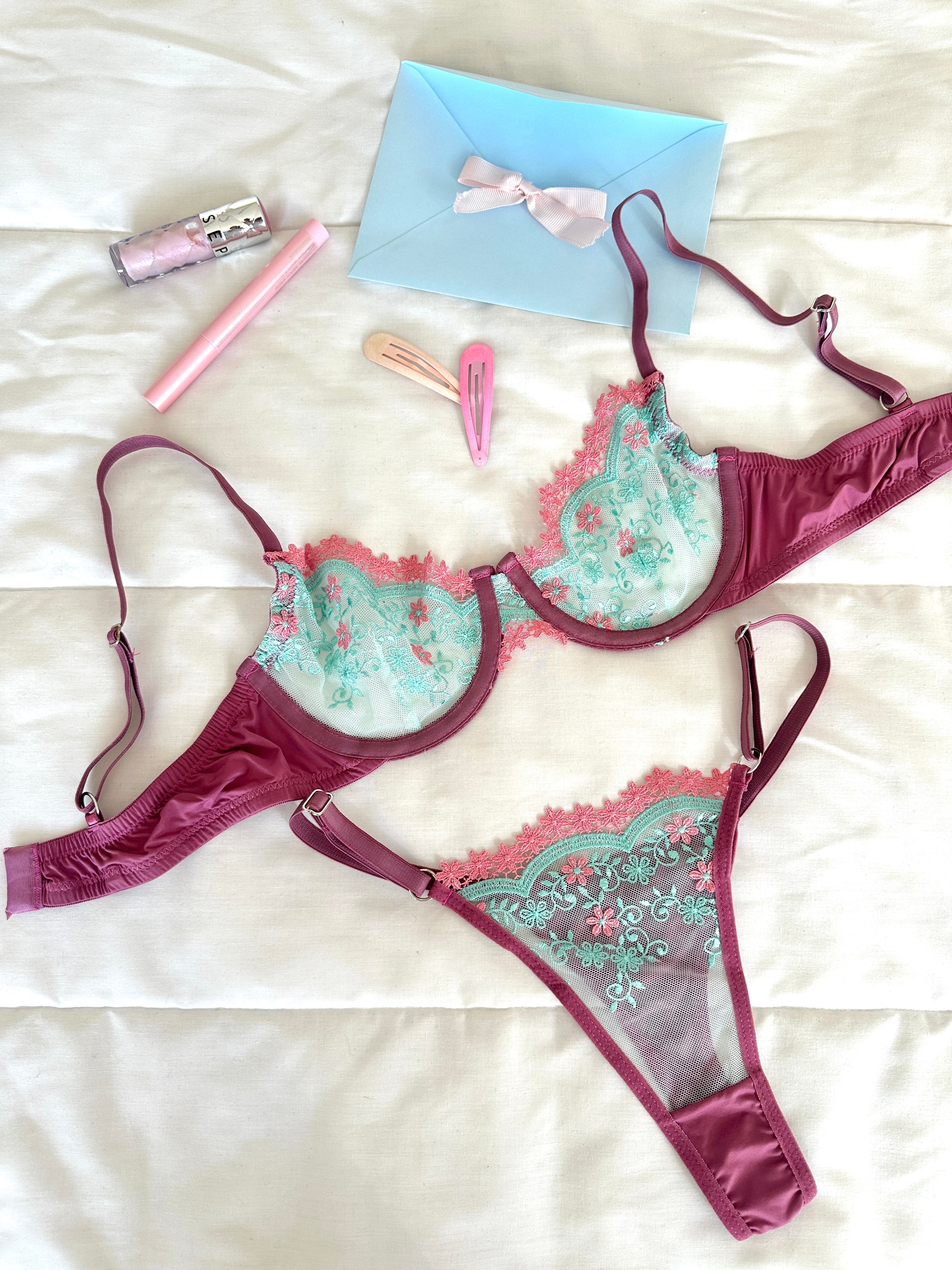 Larissa Koyu Pembe Bralet Takım