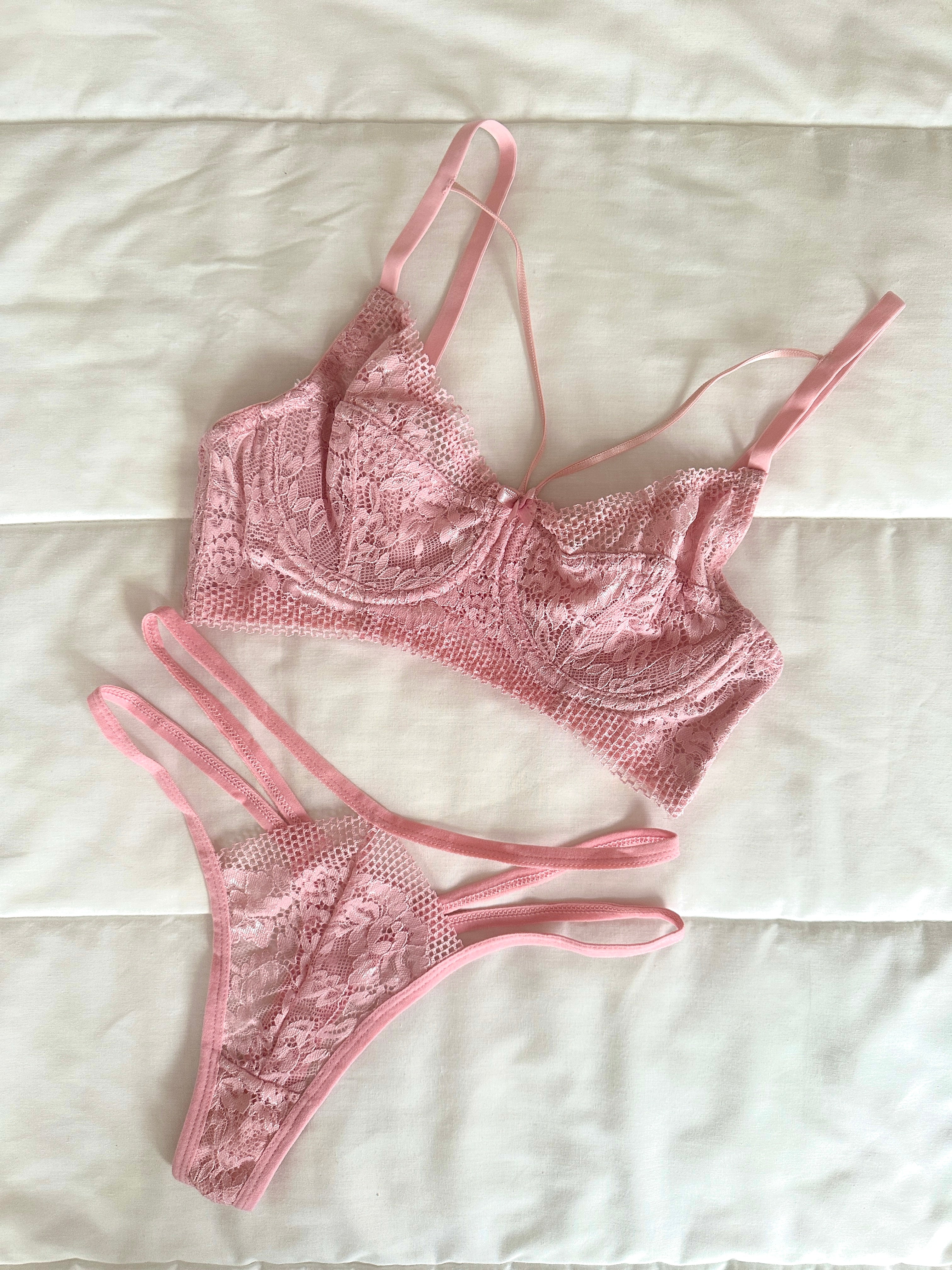 Iva Pembe Balenli Takım