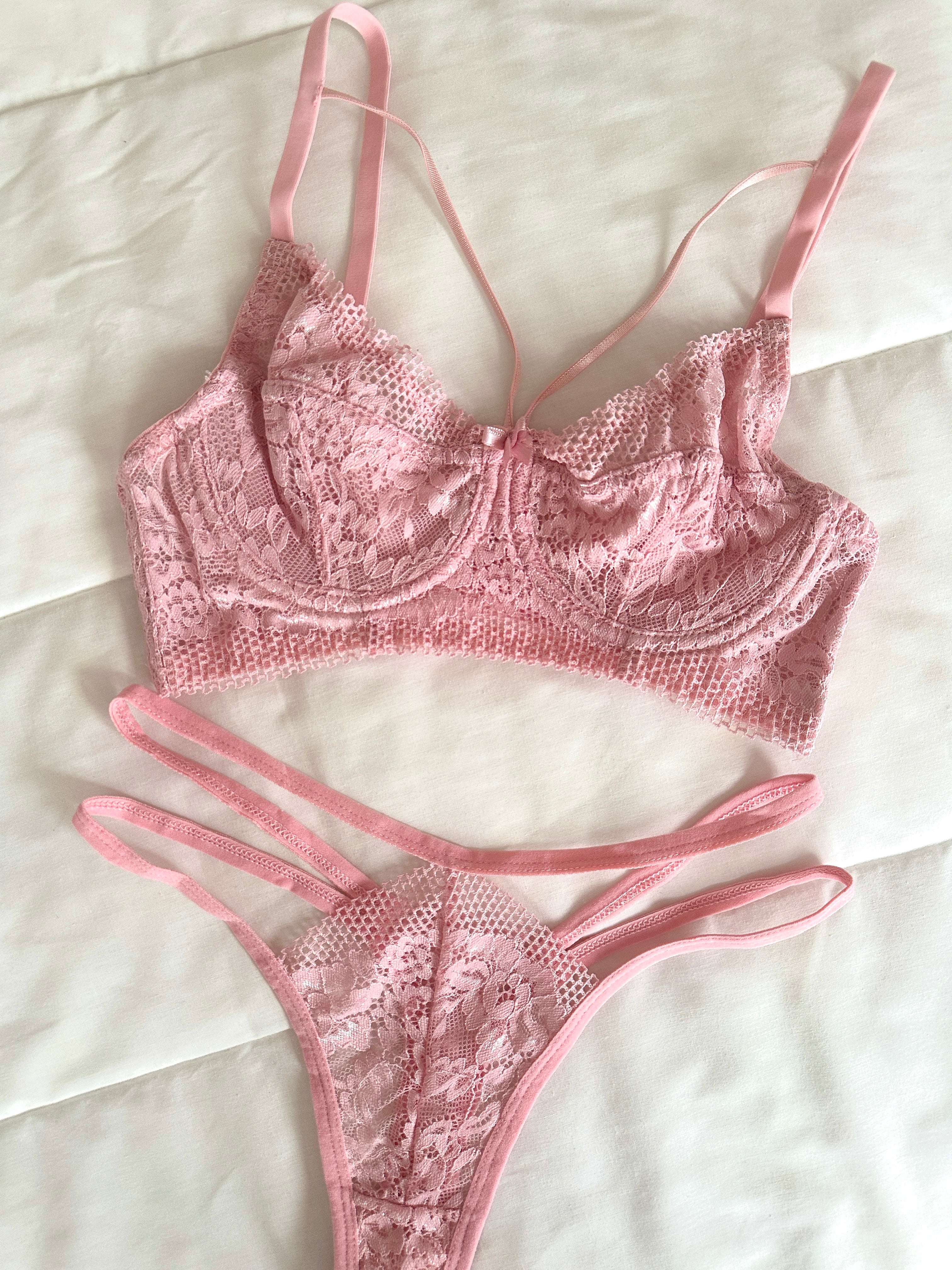 Iva Pembe Balenli Takım