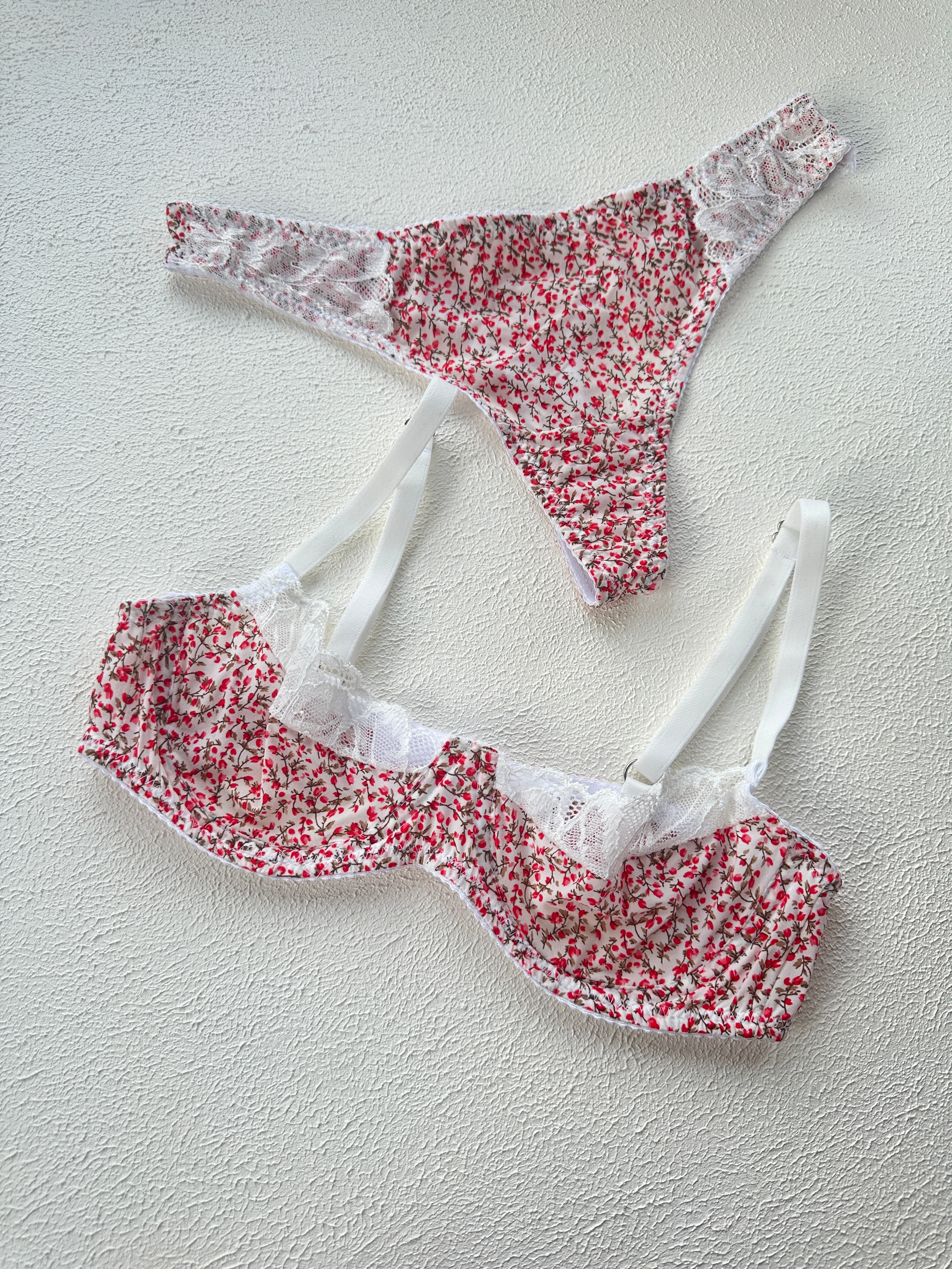 Monte Rose Kırmızı Balenli Takım