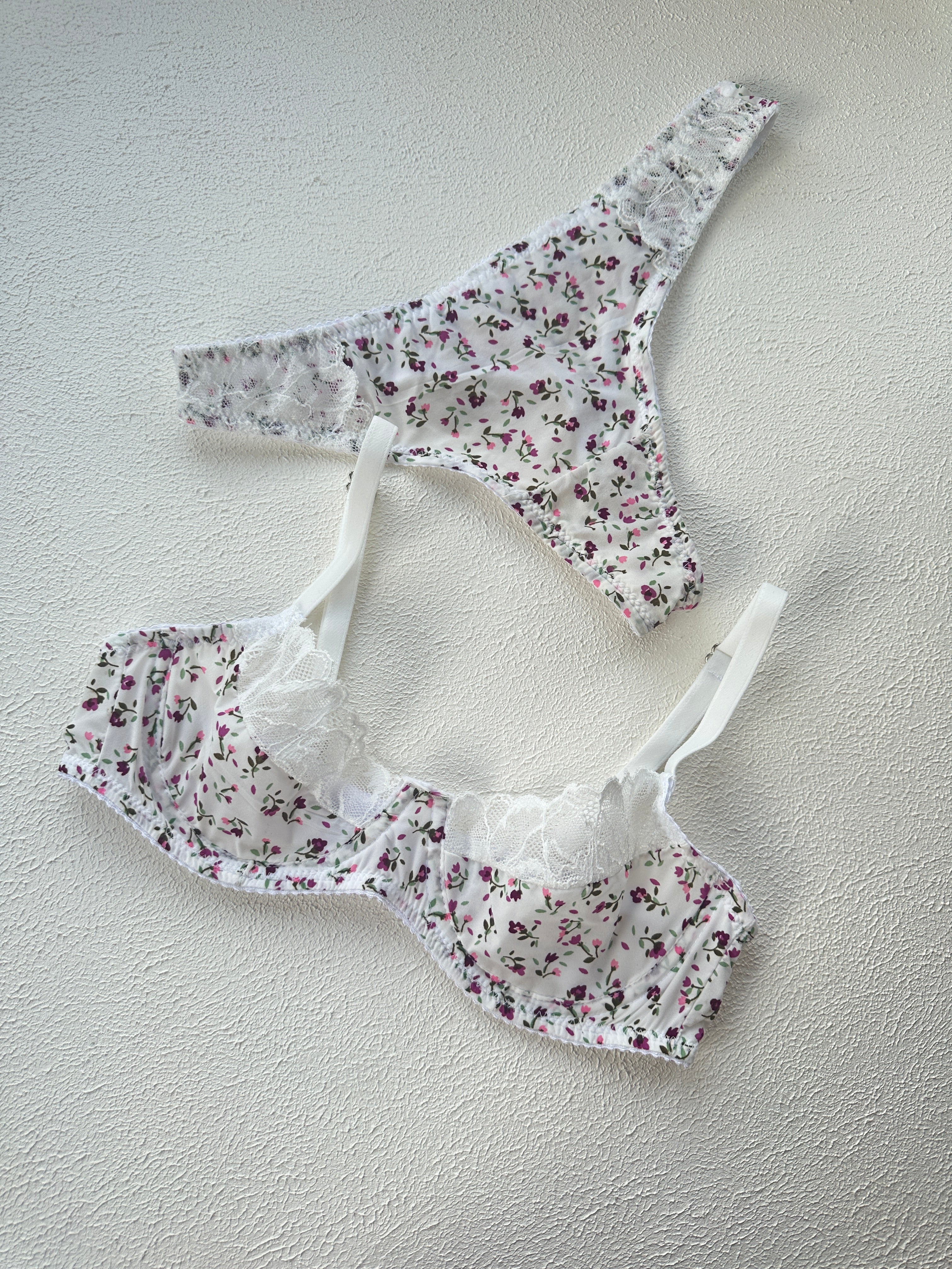 Dalia Mor Çiçekli Balenli Takım