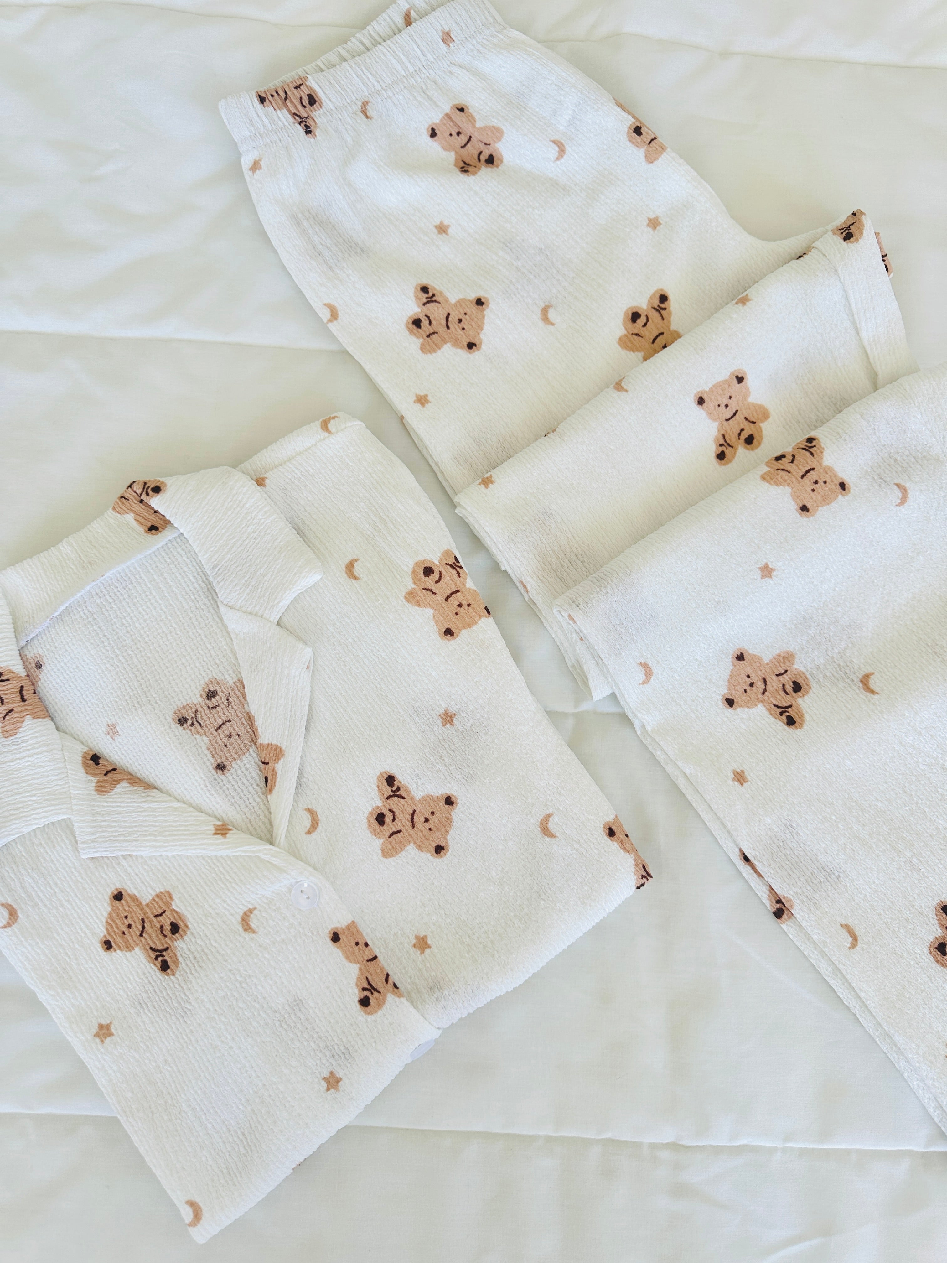 Beyaz Ayıcıklı Bürümcük Pijama Takımı