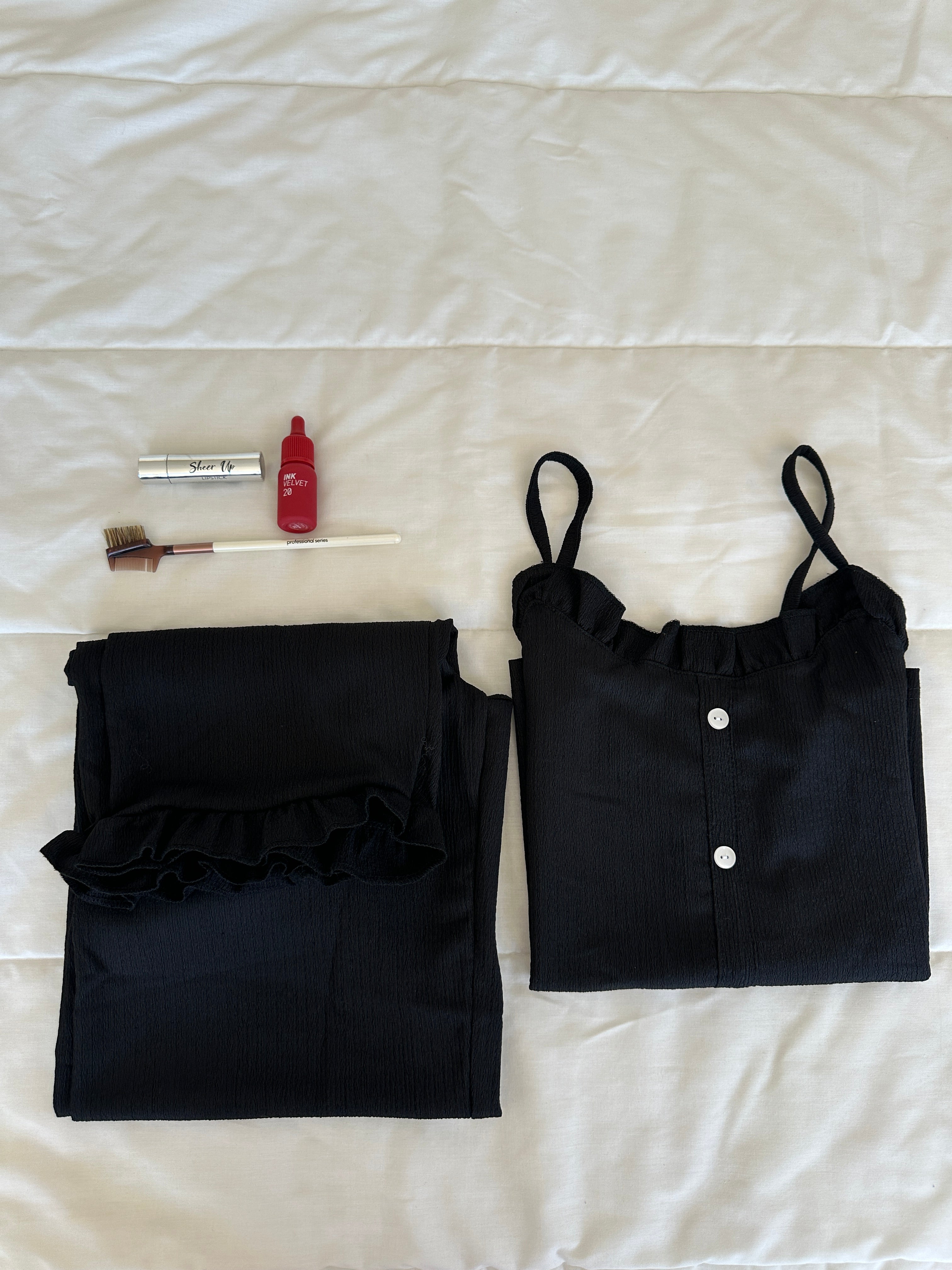 Siyah Fırfır Detaylı Bürümcük Pijama Takımı