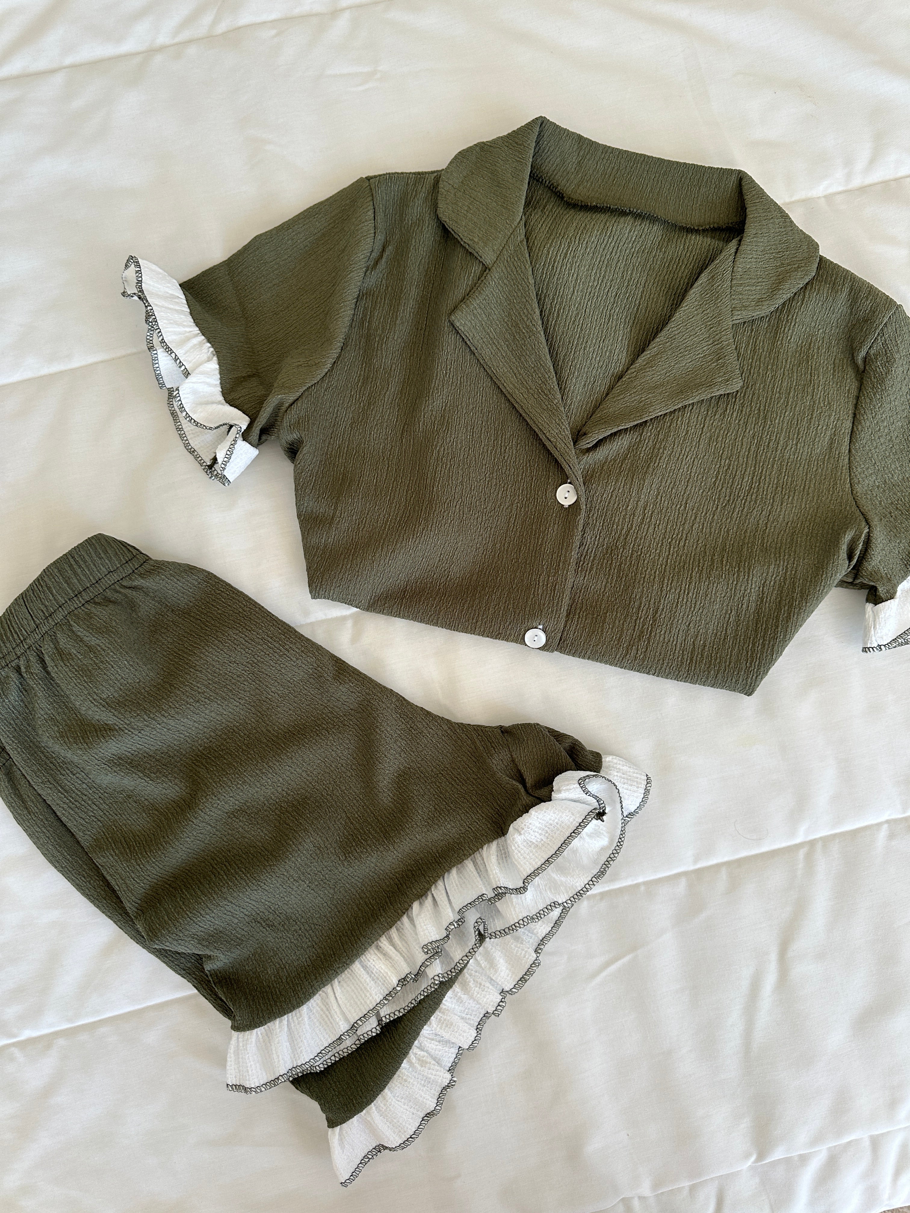 Yeşil Fırfırlı Şortlu Pijama Takımı