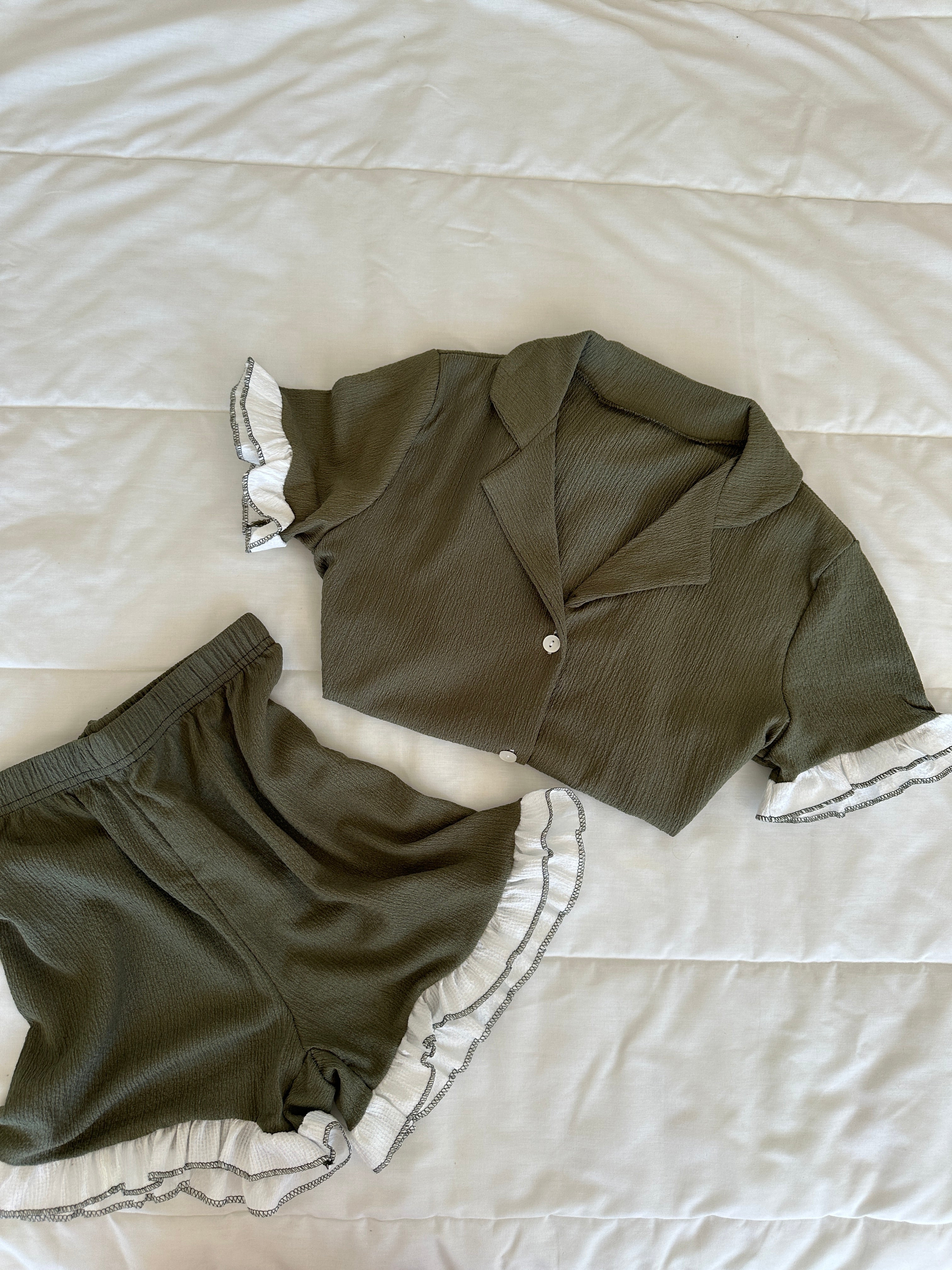 Yeşil Fırfırlı Şortlu Pijama Takımı