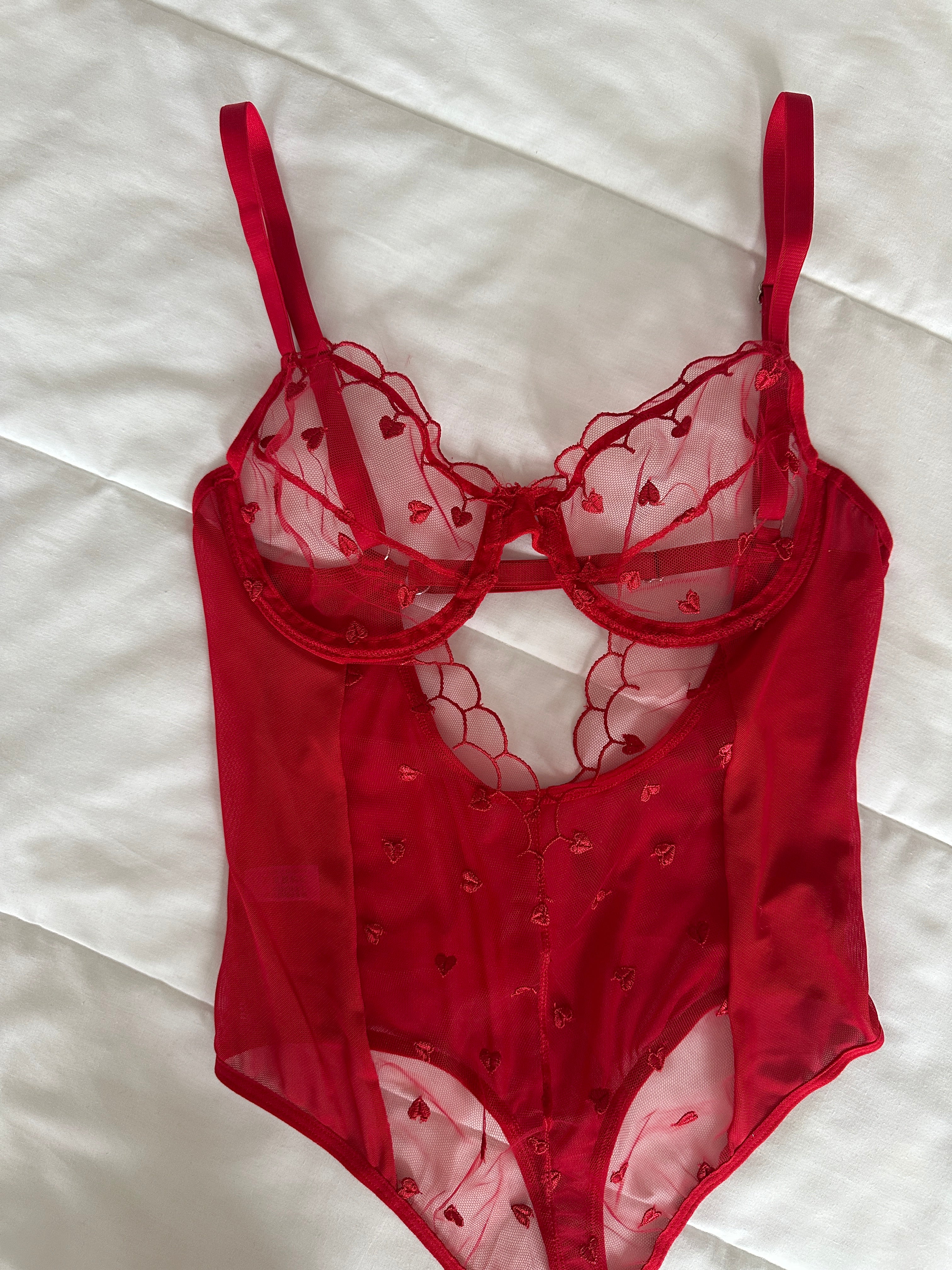 Elodi Kırmızı Kalpli Bodysuit