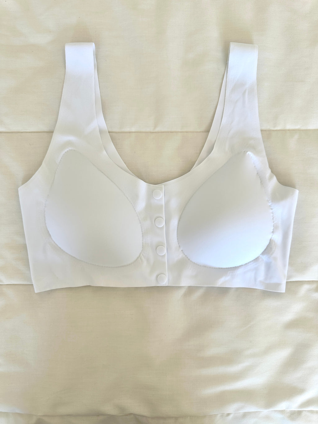 Comfort Beyaz Lazer Kesim Düğmeli Sütyen
