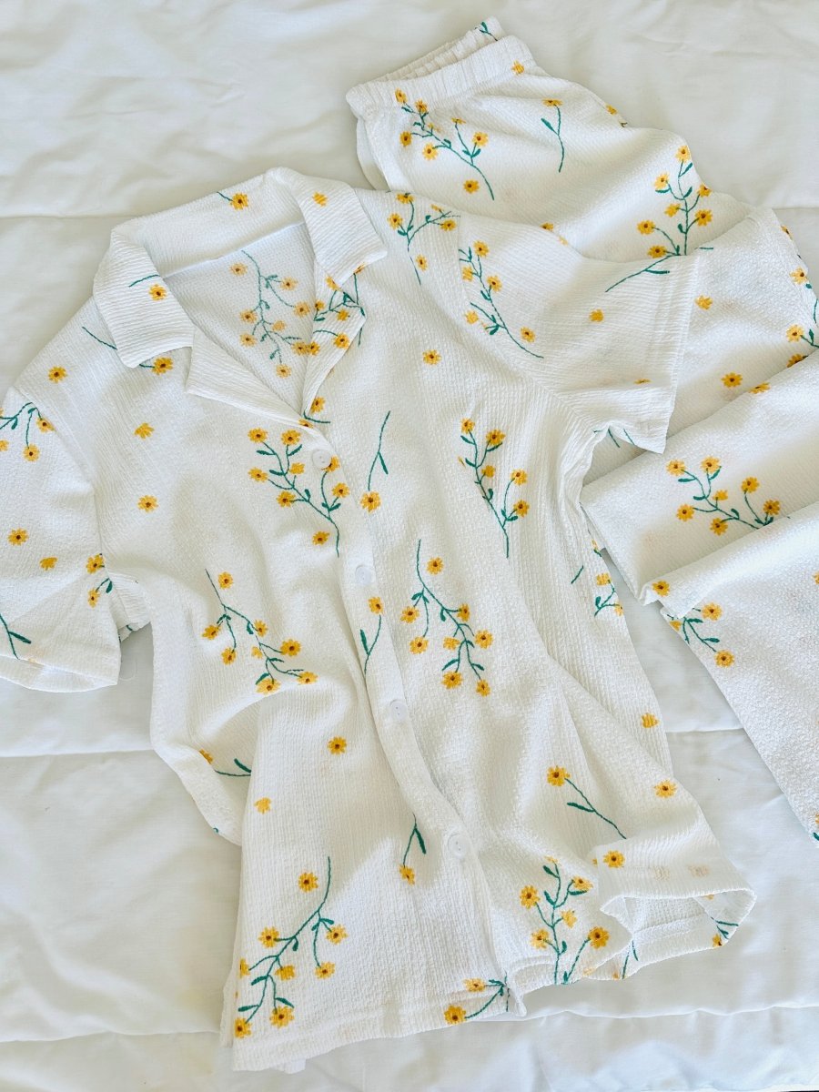 Beyaz Çiçekli Bürümcük Pijama Takımı - Feruz Design