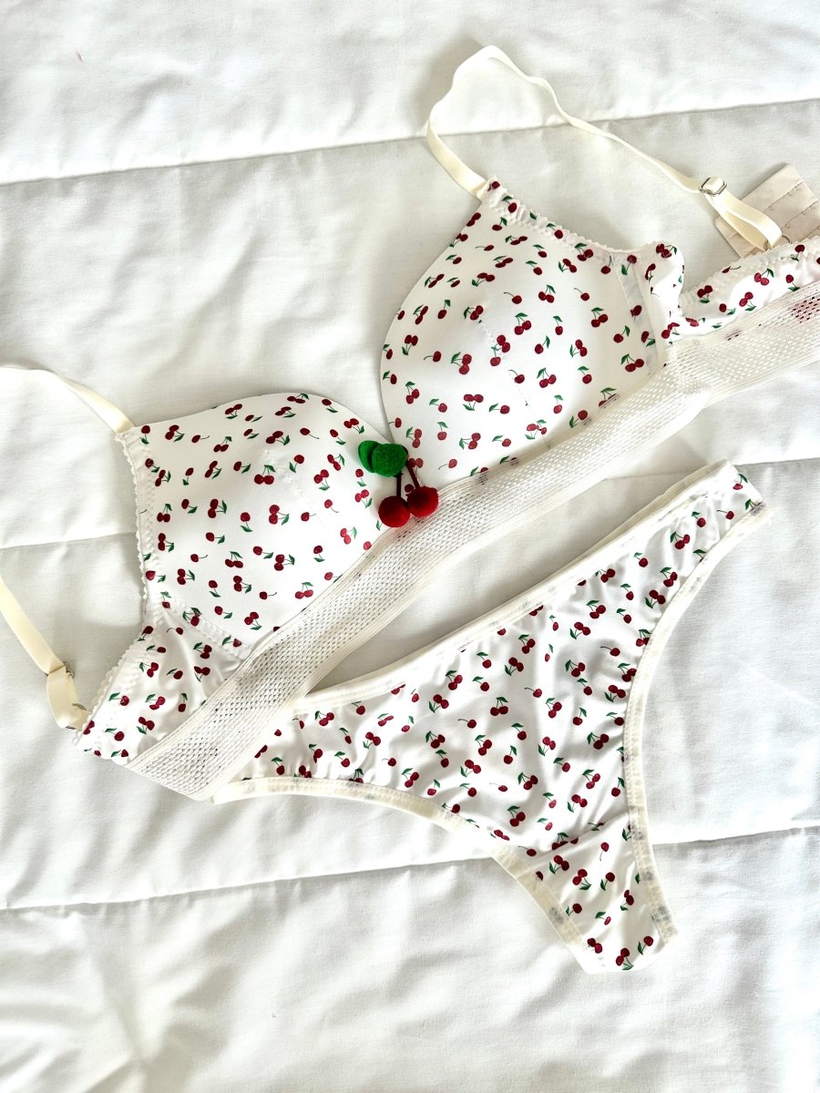 Cherry Beyaz Dolgulu Sütyen Takım - Feruz Design