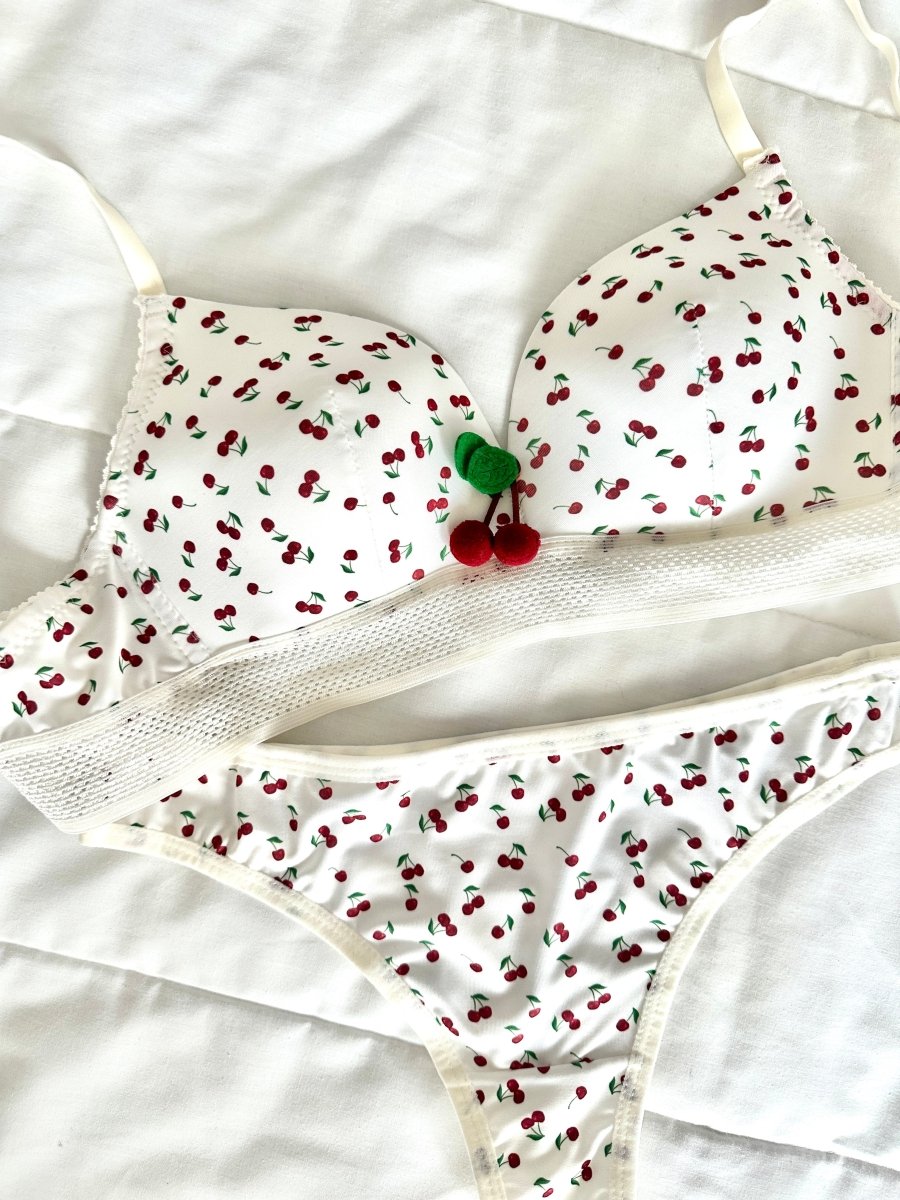 Cherry Beyaz Dolgulu Sütyen Takım - Feruz Design