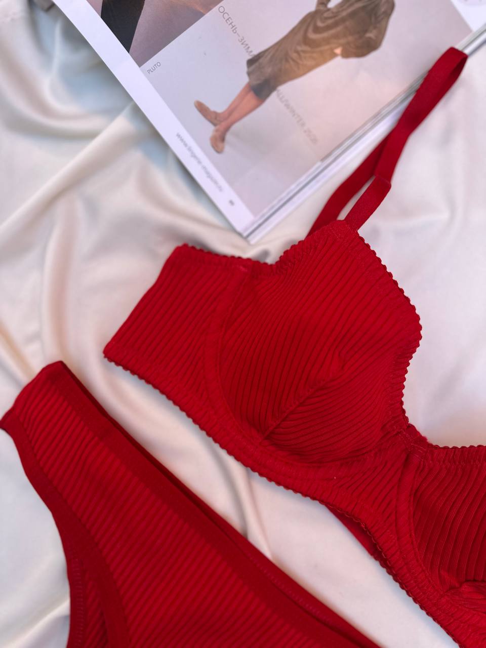 Dali Kırmızı Soft Balenli Takım