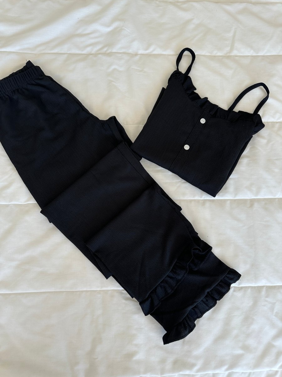 Siyah Fırfır Detaylı Bürümcük Pijama Takımı - Feruz Design