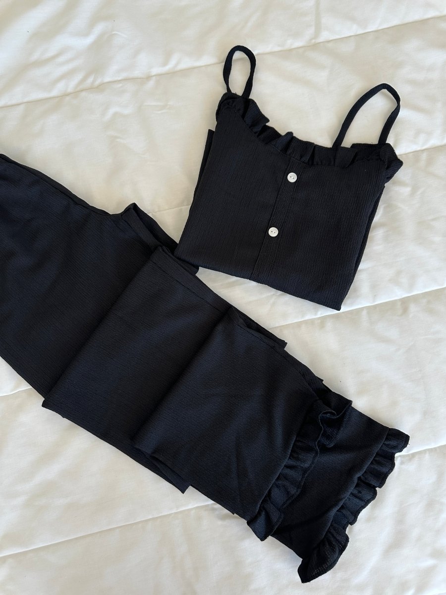 Siyah Fırfır Detaylı Bürümcük Pijama Takımı - Feruz Design